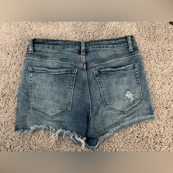 Distressed shorts ￼ - Picture 3 of 3